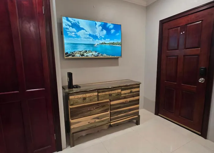 Secret Hideaway Apartment *